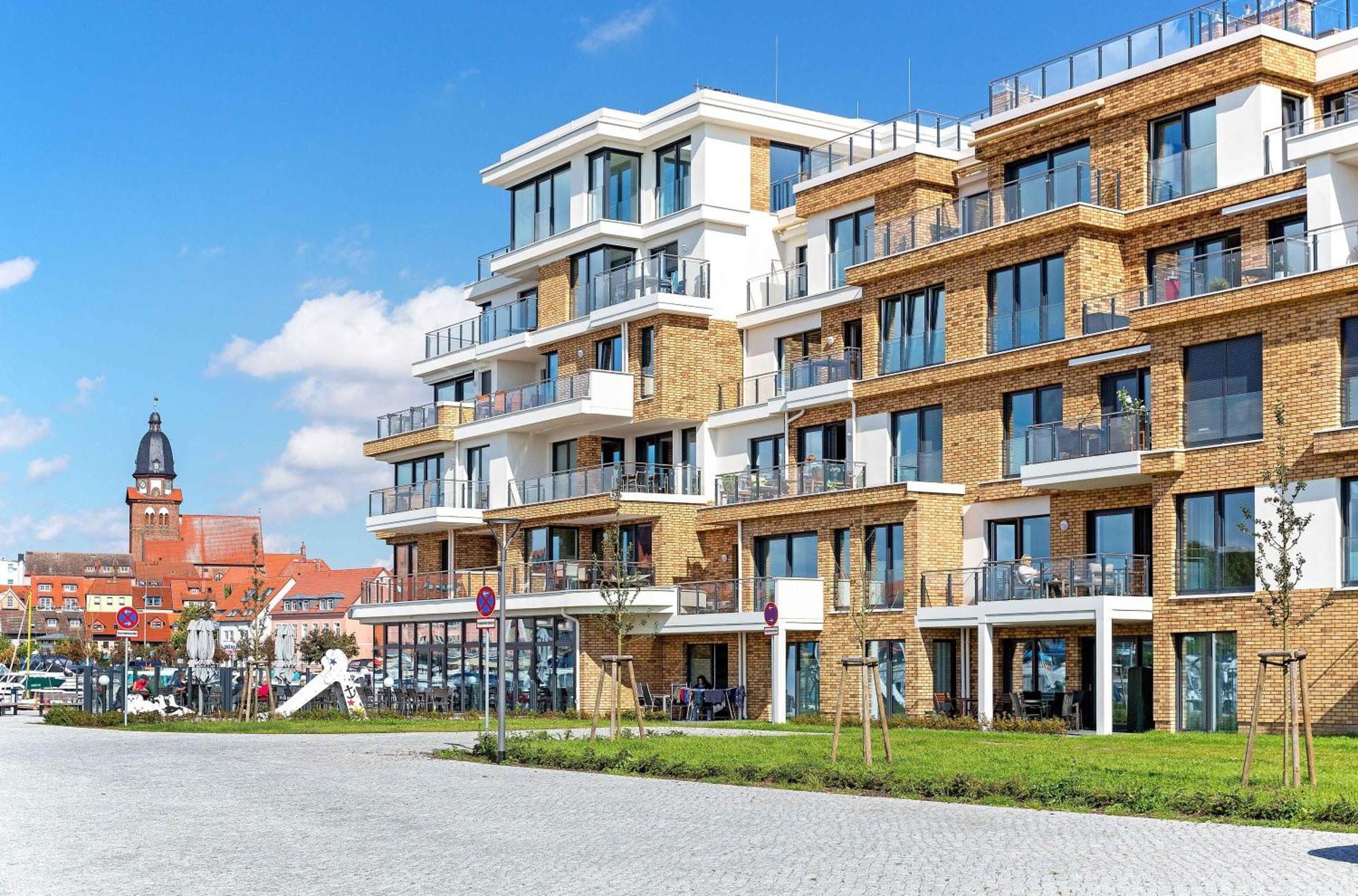 Atlantica - Apartment In Der Hafenresidenz Mit Wellness & Mueritzblick Waren  Zewnętrze zdjęcie